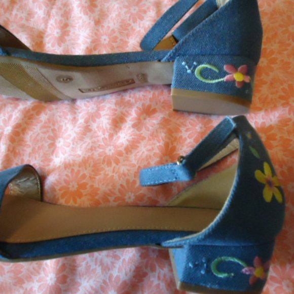 American Eagle NEW floral sandal w/ankle strap ladies sz 9 or girls 6 - Picture 5 of 7